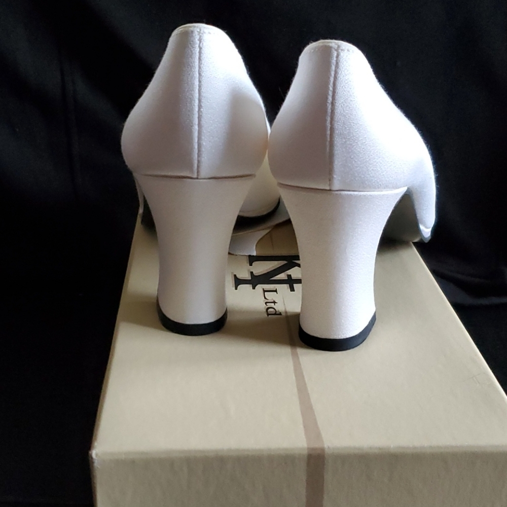 Dyeable shoes - Picture 3 of 10